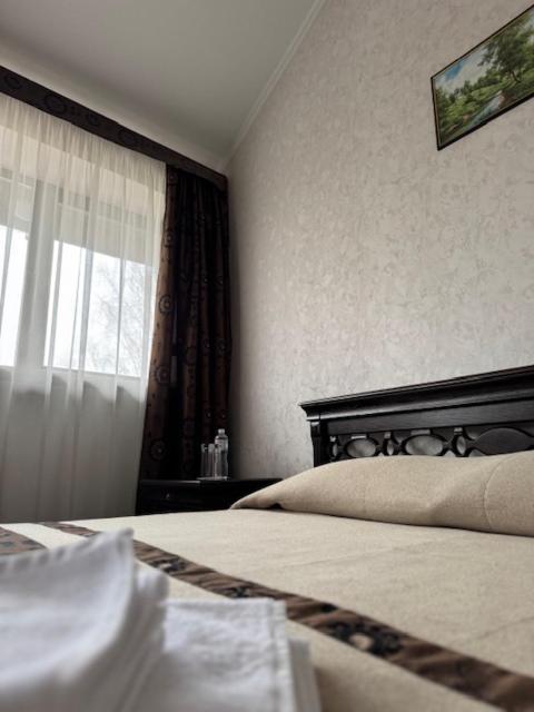 Bed and Breakfast Charivna Taistra Бровари Екстер'єр фото